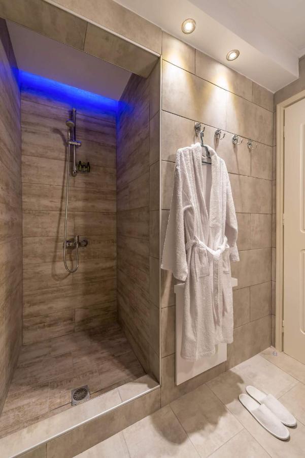 Madini Luxury Villa With Private Heated Pool Vanato Bagian luar foto
