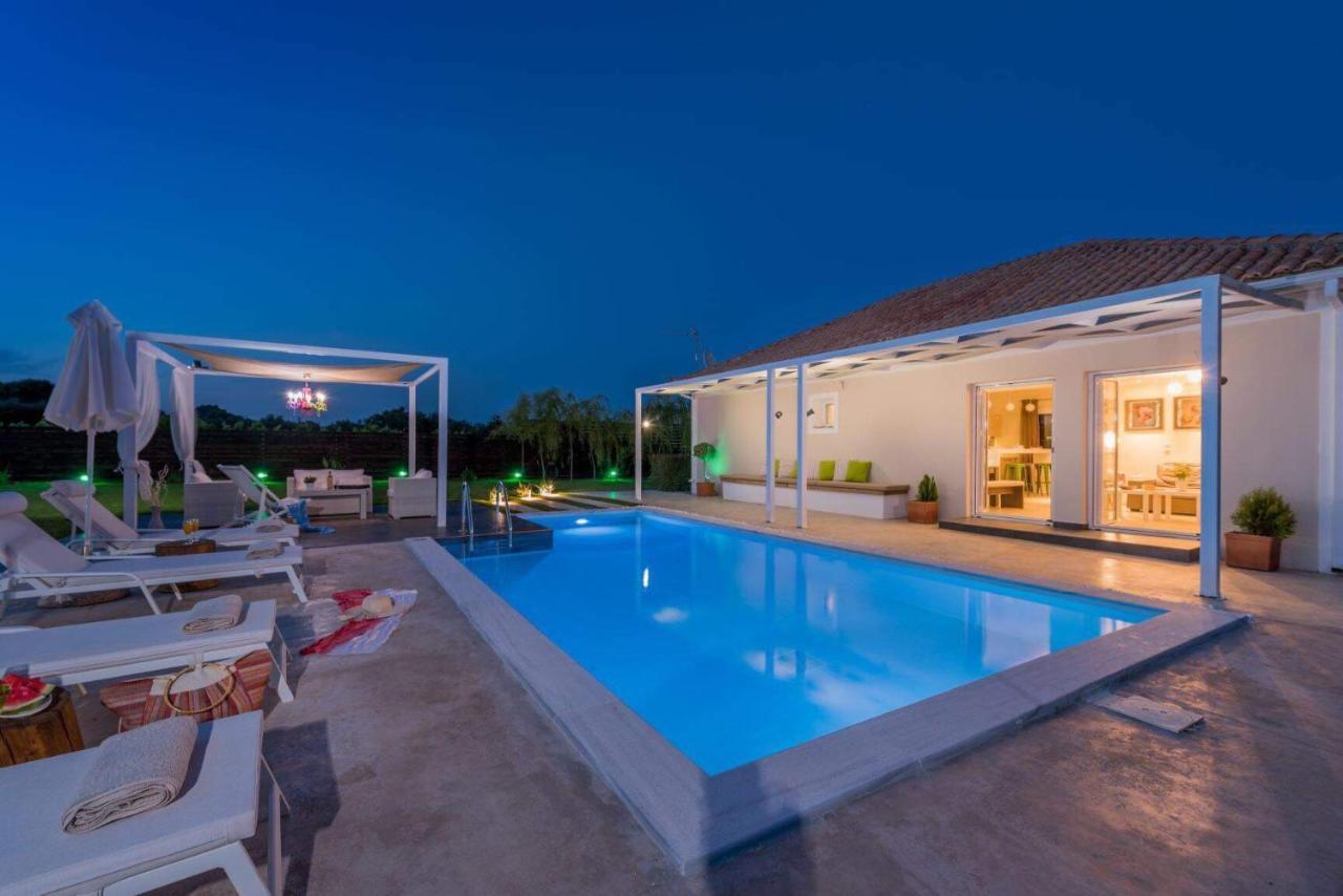 Madini Luxury Villa With Private Heated Pool Vanato Bagian luar foto